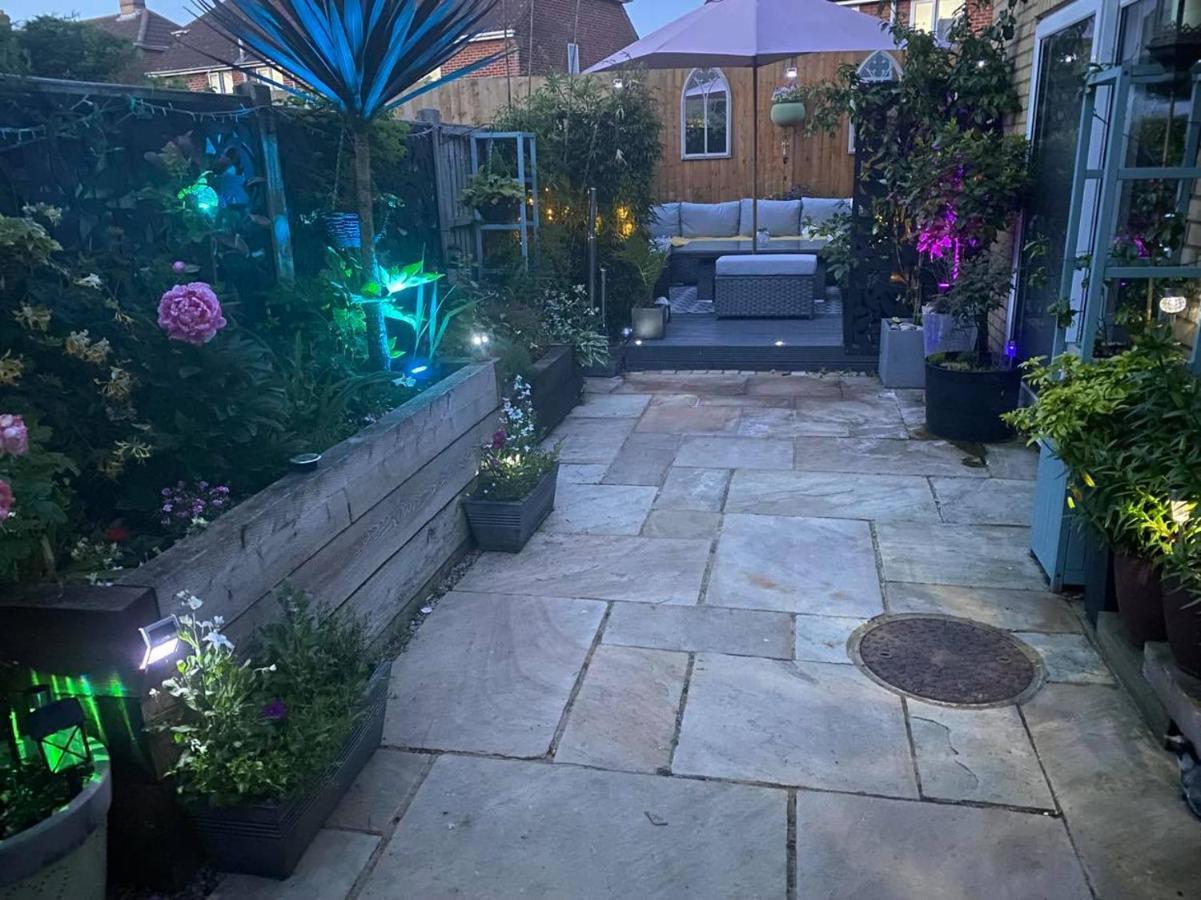 Secret Gem 1 Bed Garden Flat Private Luxury Hot Tub Bournemouth Exterior foto