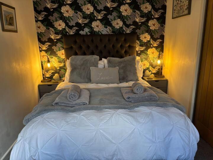 Secret Gem 1 Bed Garden Flat Private Luxury Hot Tub Bournemouth Exterior foto
