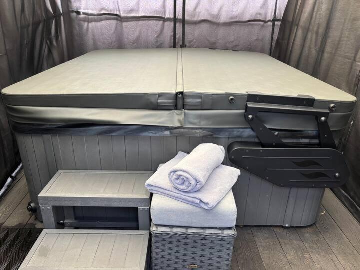 Secret Gem 1 Bed Garden Flat Private Luxury Hot Tub Bournemouth Exterior foto